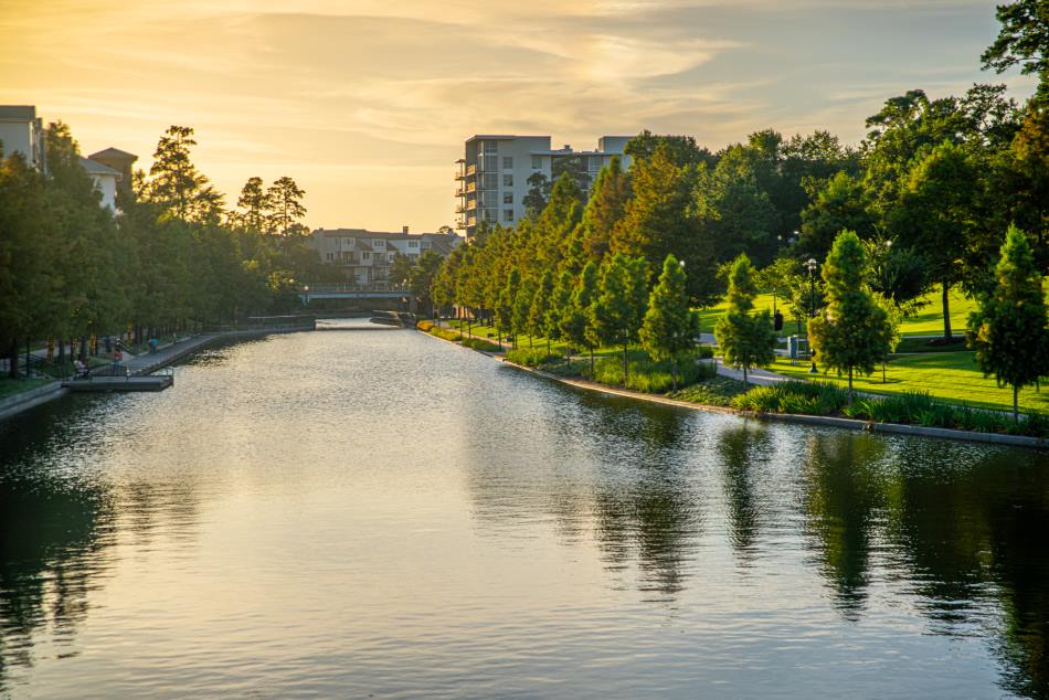 the woodlands waterway